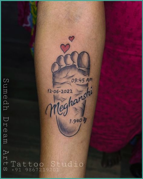 Baby Foot Tattoos For Moms, Baby Foot Tattoo, Baby Feet Tattoo, Baby Memorial Tattoos, Baby Footprint Tattoo, Memorial Tattoo Ideas, Baby Tattoo Designs, Christ Tattoo