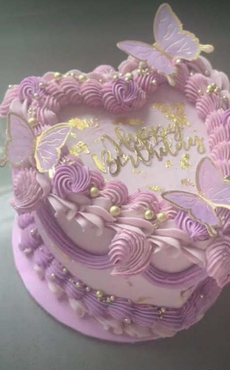 Cakes Videos, Heart Shaped Birthday Cake, Comic Cake, Amazing Cake Decorating, 19th Birthday Cakes, Heart Birthday Cake, Purple Cakes Birthday, 17 Birthday Cake, Baked Cakes