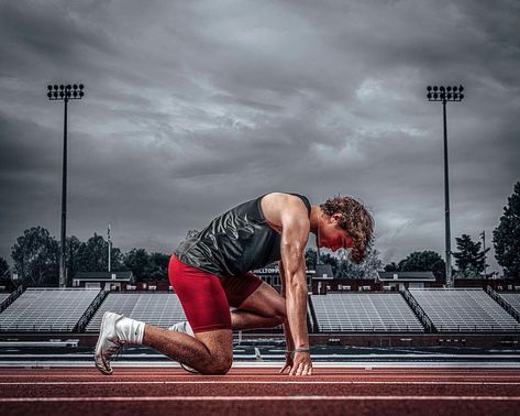 Track Photoshoot Photo Ideas Guys, Senior Picture Ideas For Guys Track, Track Senior Pictures Boys, Track Graduation Pictures, Track Poses Photo Shoots, Track And Field Photoshoot, Track Pictures Poses, Senior Pictures Track, Track And Field Photography