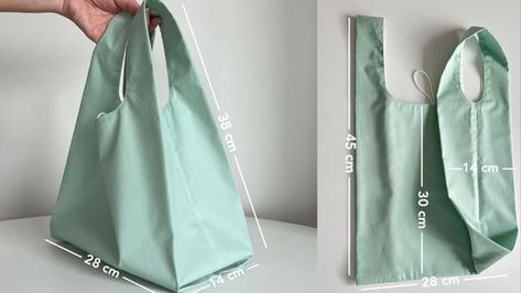 Shopping Bag Tutorial, Eco Bag Design, Luxury Brand Packaging, Minimal Bags, Diy Pet Bed, Foldable Shopping Bag, Handbag Sewing Patterns, Handmade Fabric Bags, Sac Diy