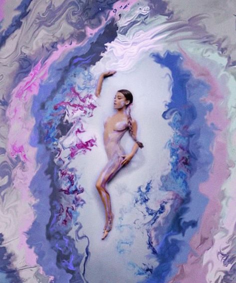 All The Details From THAT Scene In Ariana Grande's "God Is A Woman" #refinery29 https://www.refinery29.com/en-gb/2018/07/204925/ariana-grande-god-is-a-woman-body-painter-interview Tekstovi Pesama, O Keeffe Paintings, God Is A Woman, Ariana Grande Wallpaper, Ariana Grande Photoshoot, Purple Paint, Ariana G, Photoshoot Themes, Painting Process