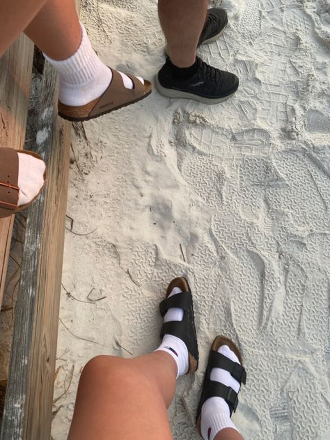 Birkenstock Outfit Summer Aesthetic, Aesthetic Birkenstock Outfit, Navy Birkenstocks Outfit, Berkinstocks With Nike Socks, Socks And Sandals Outfit Summer, Birkenstock Sandal Outfits, Black Berkinstocks Outfit Summer, Black Birkenstock Sandals Outfit, Berkinstocks Outfit Sandals