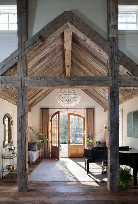 Take a peek inside this gorgeous entertainment barn in Tennessee Reka Bentuk Dalaman, Hiasan Dalaman Rumah, Pelan Rumah, Modern French, Open Living Room, Barn Style House, Hus Inspiration, Farmhouse Interior, Pole Barn Homes