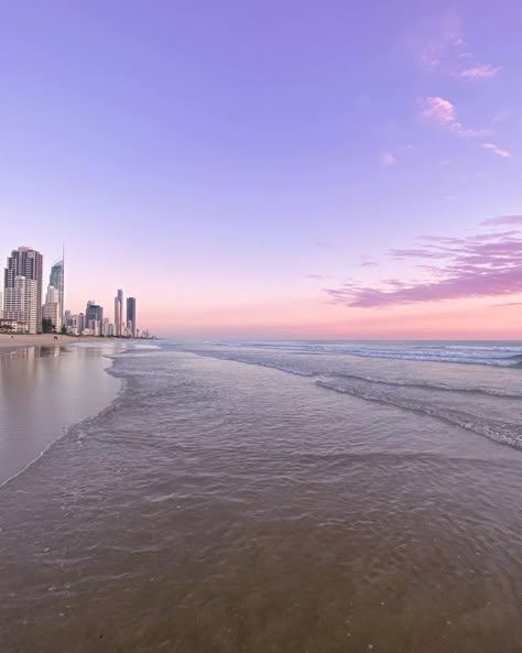 Brisbane Australia Beach, Spring Aesthetic Australia, Spring In Australia, Brisbane City Aesthetic, Brisbane Australia Aesthetic, Brisbane Lifestyle, Brisbane Aesthetic, Beach Sunrise Aesthetic, Brisbane Beach