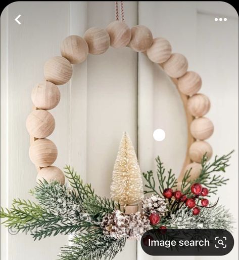 Wood Bead Wreath Diy, Farmhouse Wreath Diy, Diy Farmhouse Wreath, Wood Bead Wreath, Bead Wreath, Wood Beads Diy, Ball Wreath, Wood Wreath, Easy Christmas Wreaths