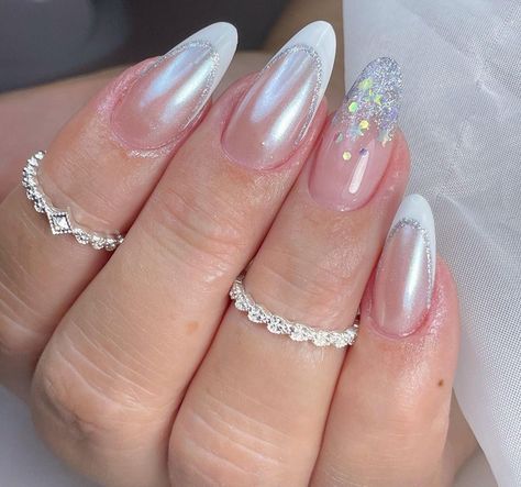 Silver Nail Designs, Nail Academy, White And Silver Nails, Hello Nails, Nude Nail Designs, Nails Now, Soft Nails, Bride Nails, Sparkly Nails