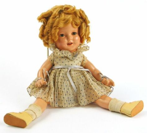 The Value of Collectible Shirley Temple Dolls Doll Make Up, Porcelain Doll Makeup, Porcelain Dolls For Sale, Porcelain Dolls Value, Shirley Temple Black, Ideal Toys, Kewpie Dolls, Popular Toys, Doll Makeup