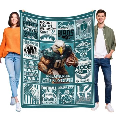 Blanket Warmer, Football Blanket, Football Spirit, Women Football, Football Themes, Blanket Gifts, Bed Throw Blanket, Flannel Women, Football Design