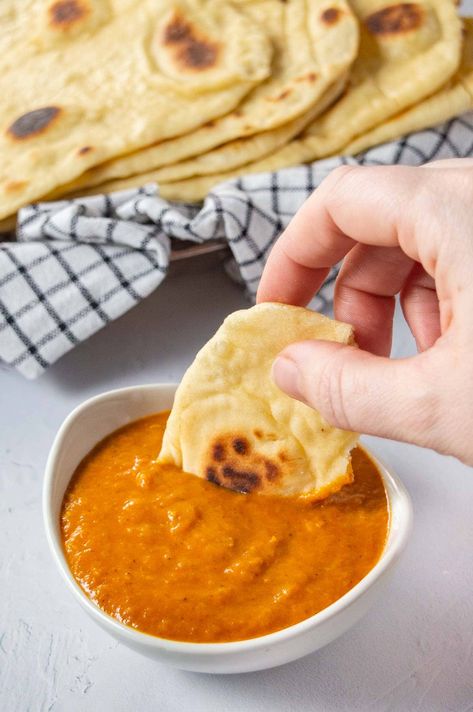 This easy quick naan dipping sauce recipe just has to be added to your dippers sauces ideas. It's vegan and comes together in 15 minutes for an Indian butter-curry style dip you can use to lift your naan breads or flat-breads to appetizers. Make it today and share how much you loved it and your gorgeous photos in the comments. Flat Bread Dips, Quick Naan, Spicy Crema, Easy Naan, Indian Sauces, Roti Bread, Easy Dipping Sauce, Lenten Recipes, Bread Sauce