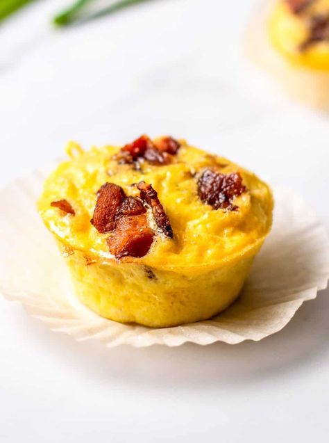 Starbucks Eggbites Copycat Recipe Oven, Tim Hortons Egg Bites Recipe, Starbucks Bacon Gruyere Egg Bites, Bacon And Gruyere Egg Bites, Gruyere Egg Bites, Recipe With Cottage Cheese, Starbucks Egg Bites Recipe, Bacon Egg Cups, Egg Muffin Cups