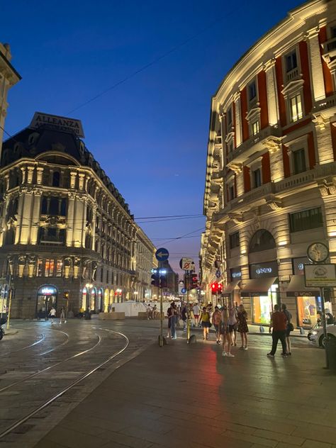 milan italy at night University Of Milan Italy, Milan Italy Night, Milan Wallpaper City, Milan City Life, Milan Shopping Aesthetic, Milan Italy Aesthetic Night, Milan Lifestyle Aesthetic, Milan Astethic, Life In Milan