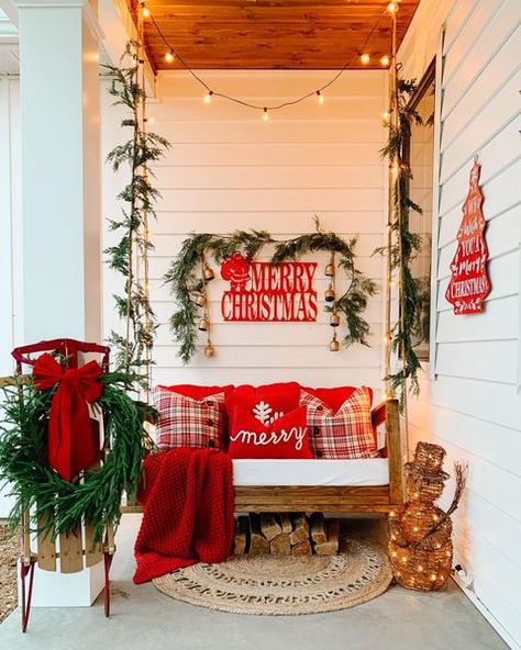 Outdoor Christmas Photos, Christmas Kitchen Rugs, Photo Backdrop Christmas, Red Truck Christmas, Christmas Photo Booth, Porch Christmas, Christmas Mini Sessions, Kitchen Rugs And Mats, Christmas Porch Decor