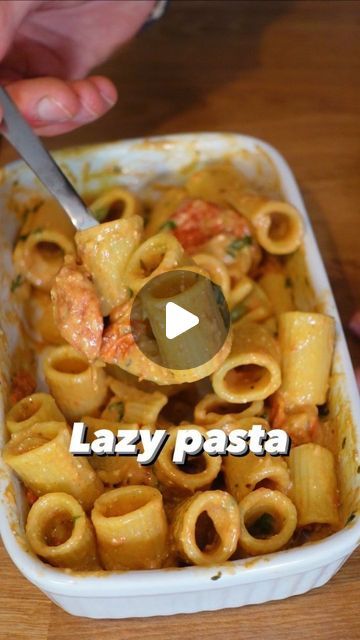 Vegan Tips on Instagram: ""GET The Complete Plant Based Cookbook - Over 200+ Delicious Vegan Recipes Including 30-day Meal Plans" =>> LINK IN BIO 🔗 @vegan.tipsvn

LAZY PASTA 🍝

By @fitgreenmind

I think boiling pasta doesn’t count as “cooking”!😼
RECIPE (1 serving, 20min prep time):
-165g cherry tomatoes
-1 small onion, sliced
-1 Tsp dried Italian herbs
-salt to taste
-olive oil to drizzle
-1 Tbsp balsamic vinegar
-1 Tbsp vegan cream
Add to a baking dish and bake or air fry at 190C/375F for 15mins.
Meanwhile cook 80-100g pasta.
Mash down all the baked stuff.
Stir in the pasta with basil and enjoy.

Comment ""😍"" if you want to try this!
.
.

#veganworldshare #veganyum #veganeatsplease #veganproblems #veganlover #vegantips #veganrecepies  #veganrules #veganhealthy #veganfeed #vegandinner Lazy Pasta Recipes, Pasta With Basil, Vegan Plan, Vegan Recepies, Boiling Pasta, Plantbased Recipes, Italian Herbs, Vegan Challenge, Plant Based Cookbook