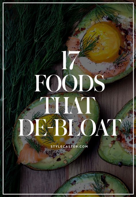 17 Foods that Debloat | It's swimsuit season and no one wants to strap on a bikini with a bloated belly. Here are 17 bloat-fighting foods for a flatter stomach in no time @stylecaster Foods That Debloat, Detox Drinks Flat Tummy, Flatter Stomach, Bloated Belly, Swimsuit Season, Foods To Avoid, Flat Stomach, Fat Burning Foods, Foods To Eat