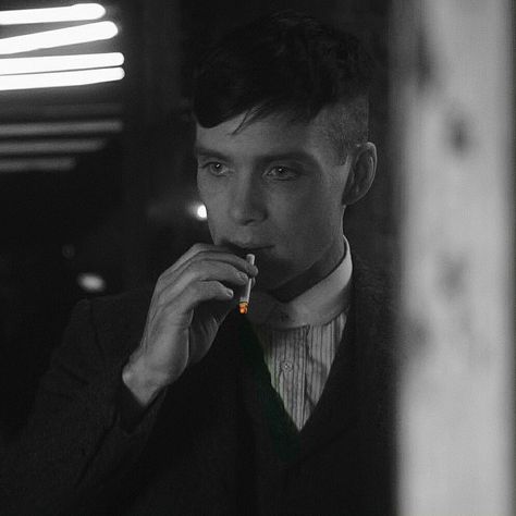 Tommy Shelby Pfp, Tomas Shelby Icons, Peaky Blinders Pfp, Thomas Shelby Pfp, Shelby Aesthetic, Anime Picture Boy, Tomas Shelby, Cute Couple Names, Downtown Photography