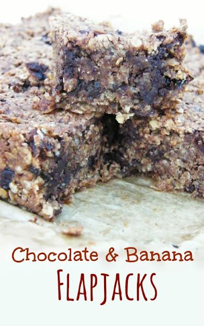 Chocolate and Banana Flapjacks | Tinned Tomatoes Scottish Recipes, Vegan Snacks, Vegan Baking, Banana Flapjack, Flapjack Recipe, Dairy Free Snacks, Cooking Recipes Healthy, Vegan Cake, Easy Chocolate