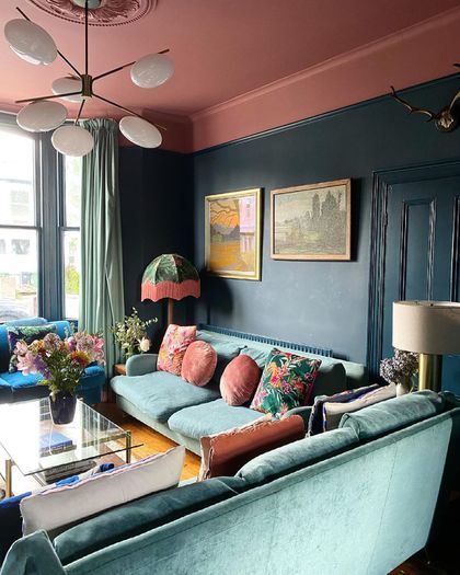 Colour Block Kitchen Walls, Soho House Colour Palette, Orange Ceiling, Wall Sitting, Kitchen Palette, Sala Vintage, Colourful Interiors, Ceiling Paint Colors, Pink Ceiling