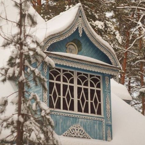 House Forest, Russia Winter, Slavic Folklore, Snow House, Russian Winter, Russian Architecture, Cottage Aesthetic, Viborg, Log House