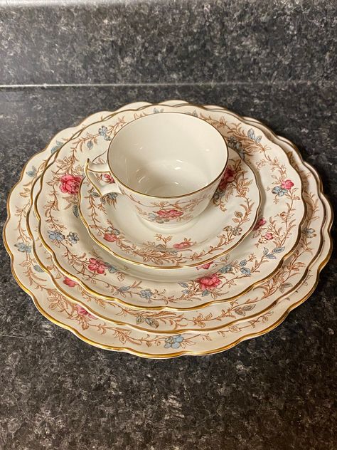 VINTAGE BOOTHS FLORAL CHINE  This is a beautiful design Scalloped edges floral design with Gold trim. I have several pieces available. Some have crazing which will be noted. Many are in great condition.  *Gravy Boat with Attached Underplate since moving handle has been broken reduced to $29.99 from $49.99 *Dinner plate- Width: 10 1/2 in. * saucer/ cup * sugar dish (glued top) * creamer ( glued handle) platter listed also Antique Floral Plates, Vintage China Aesthetic, Cute Dishes Sets Dinnerware, Cute Dishes Sets, Vintage Kitchen Decor Ideas, Antique Dishes Collectible, China Ware, Crockery Design, Floral China