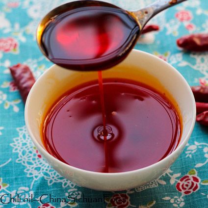 How to Make Chinese Red(Chili) Oil – China Sichuan Food Chinese Chili Oil, Chinese Chili, Sichuan Food, Red Oil, Flavored Oils, Chili Oil, Chinese Dishes, Chinese Cooking, Spicy Sauce