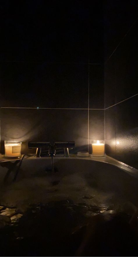 Late Night Bath Aesthetic, Shower At Night, Spa Night Aesthetic, Bathtub Aesthetic, Bath Tube, Aesthetic Bath, Bath Aesthetic, Spa Night, Beauty Salon Logo