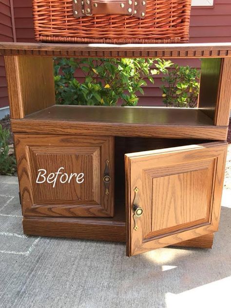 Upcycled $5 Media Stand to Record Player Cabinet // Gift of Gabby Blog Diy Record Player Stand Ideas, Record Player Stand Diy, Vinyl Player Setup, Diy Record Player Stand, Diy Record, Record Player Table, Record Player Cabinet, Record Player Stand, Stereo Cabinet