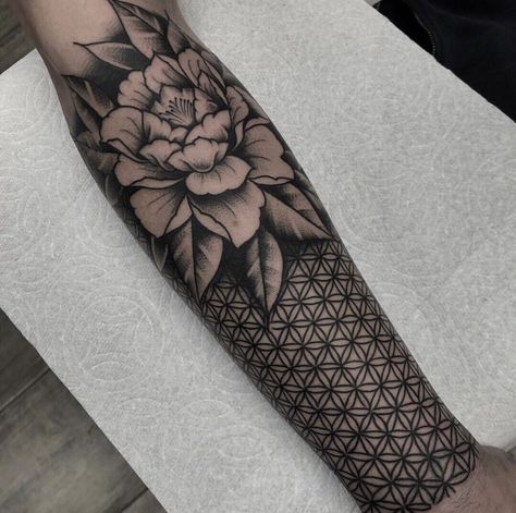 Black And Grey Filler Tattoo Ideas, Tattoo Geometric Filler, Sleeve Background Filler Women, Black And Grey Geometric Tattoo, Geometric Background Tattoo, Sleeve Tattoo Background Filler, Dot Work Sleeve Tattoo, Smokey Tattoo Filler, Mandela Tattoo Filler