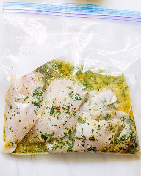 Baked Marinated Chicken Breast, Marinated Chicken Breast Recipes, Lemon Garlic Chicken Marinade, Lemon Herb Chicken Breast, Lemon Garlic Chicken Breast, Garlic Chicken Marinade, Herb Roasted Chicken Breast, Lemon Chicken Marinade, Chicken Breast Marinade Recipes