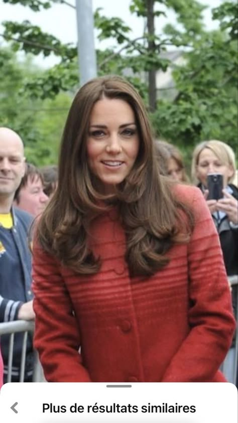 Kate Middleton Short Hair, Kate Middleton Haircut, Düşes Kate, Looks Kate Middleton, Kate Middleton Hair, Layered Haircuts For Medium Hair, Balayage Hair Dark, Catherine Elizabeth Middleton, Hairstyles For Layered Hair