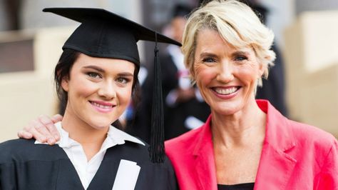 Mother of the graduate College Parents, Young Outfit, Parenting Daughters, Long Layered Cuts, Dramatic Photos, Sons Graduation, Chic Over 50, Kids Graduation, Gray Hair Growing Out