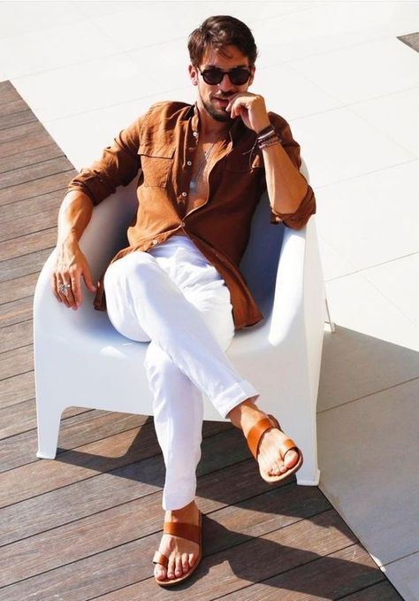 Mens Vacation Outfits, Mens Linen Outfits, Boho Men Style, Sandals Outfits, Linen Outfits, Beach Outfit Men, Daily Fits, Preppy Men, Sandals Outfit