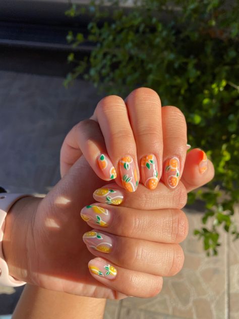 Orange And Lemon Nails, Lemon Slice Nails, Nails With Oranges Fruit, Clementine Nails, Orange Slice Nails, Orange Fruit Nails, Fruit Nail Ideas, Nail Ideas For Summer, Fresh Manicure