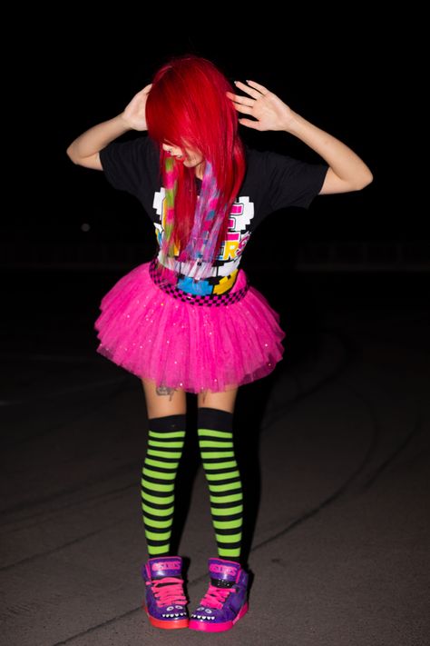 How To Style A Tutu Skirt Outfit, Scene Girl Outfits 2000s, Scene Aesthetic 2000s, Scene Rave Outfits, Winter Scene Outfits, Scene Tutu, Scene Fashion 2000s, Studded Belt Outfit, 2000s Scene Fashion