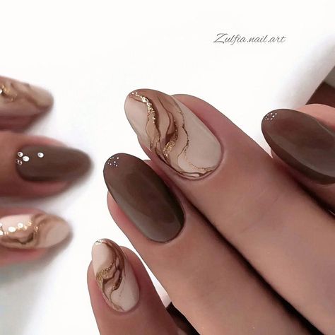 Nails Inspo For Fall, Autumn Biab Nails Square, Brown Marble Nails With Gold Flakes, French Nails Fall Colors, Neutral November Nails, November Nails Oval, Cute Nails For November, Dark Engagement Nails, Fall Nails Nail Art