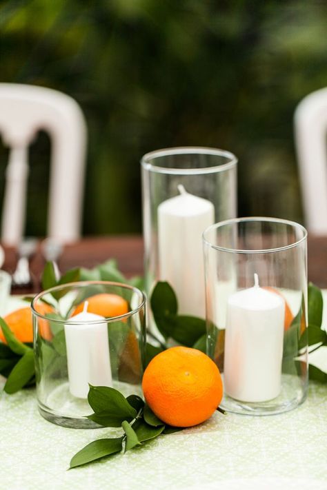 Costa Rica Citrus Inspired Wedding - Every Last Detail Mandarin Orange Centerpiece, Clementine Centerpiece Simple, Orange Centerpiece Ideas, Light Blue And Citrus Wedding, Oranges Centerpiece Ideas, Citrus Tablescape Wedding, Clementine Centerpiece, Centerpieces With Oranges, Citrus Bridal Shower Theme Decor