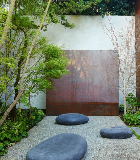 Yoga Garden Space, Wabi Sabi Garden, Yoga Garden, Concrete Retaining Walls, Small Patio Garden, Minimalist Garden, Garden Stand, Little Garden, Lush Garden