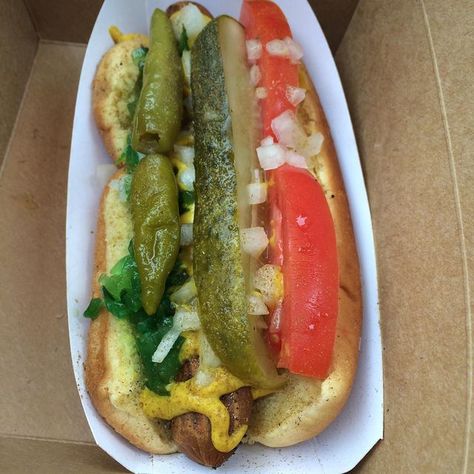 Howard on Instagram: "On the blog this week: #vegan Chicago-style hotdogs @dogdayafternoonbk. Link in profile #food #veganfood #vegansofig #vegetarian #vegetarianfood #hotdog #chicagostyle #veganhotdog #dogdayafternoon #windsorterrace #brooklyn #nyc #brooklynvegetarian #eeeeeats #happycow" Vegan Chicago, New Year New York, Vegan Hot Dog, Dog Day Afternoon, Brooklyn Style, Happy Cow, Chicago Style, Hot Dogs, Fig