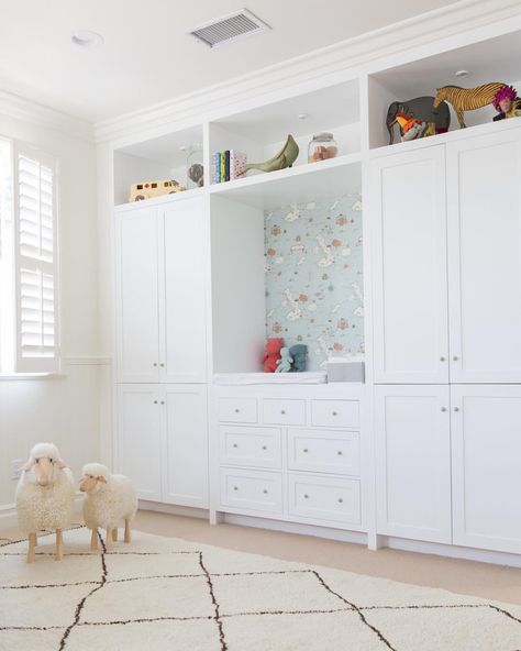 Nursery Fitted Wardrobes, Built Ins Nursery, Wardrobe Nursery Ideas, Built In Wardrobe Ideas Nursery, Nursery With Built Ins, Nursery Room Closet, Nursery Built Ins, Built In Nursery, Nursery Cupboard