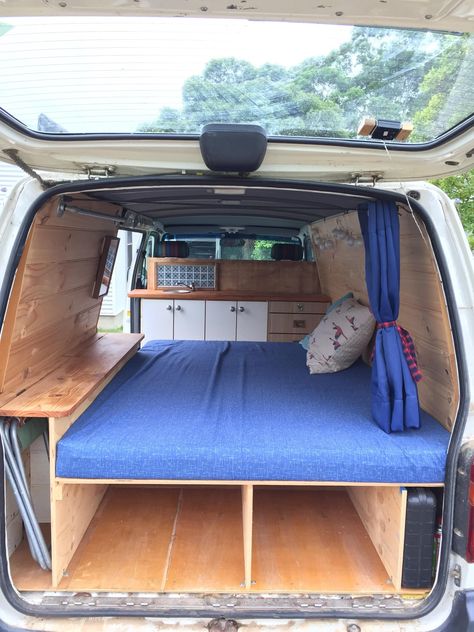 Mitsubishi L300 Campervan, Transit Van Conversion Layout, Van Life Diy Cheap, Small Camper Layout, Simple Camper Van, Simple Van Conversion, Van Layout, Ford Transit Connect Camper, Small Camper Vans