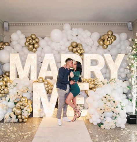 Marriage Proposal Backdrop, Balloon Decoration For Proposal, Marry Me Balloon Ideas, Marry Me Signs Proposal, Will You Marry Me Neon Sign Proposal, Les Do Makeup, Bridal Dress Beach Wedding, Proposal Decor, Wedding Proposal Ideas Engagement