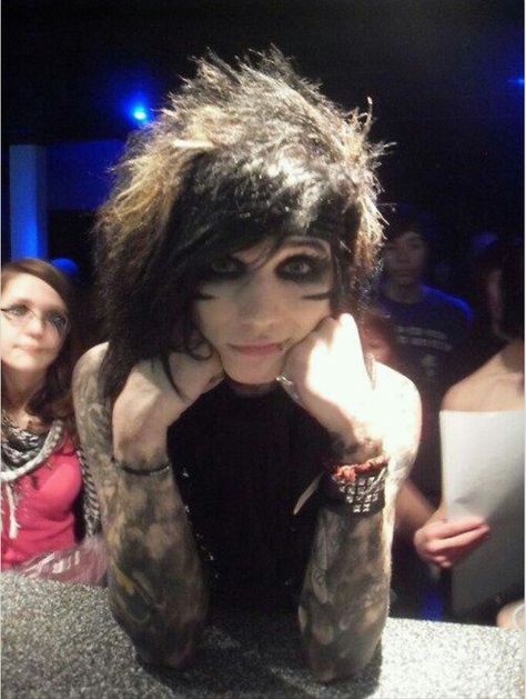 Andy biersack Vail Bride, Andy Biersak, Jake Pitts, Andy Sixx, Ronnie Radke, Andy Black, Emo Makeup, Falling In Reverse, Andy Biersack