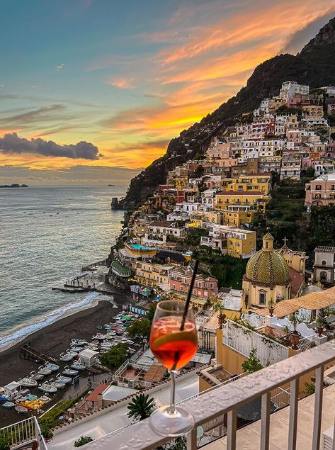 Positano Travel Guide Almafi Coast Italy, Driving In Italy, Italy Vibes, Rome Travel Guide, Positano Italy, Venice Travel, Italy Aesthetic, Beautiful Sites, Rome Travel