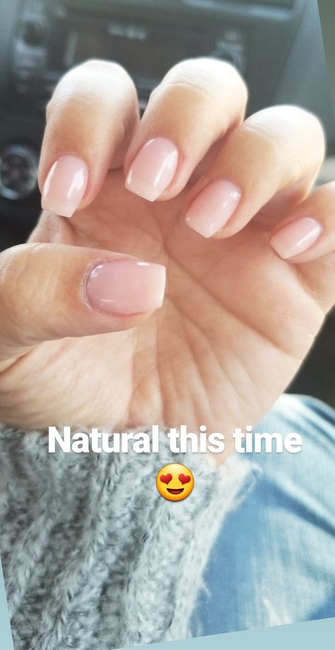 Nail Dip Natural Nails, Acrylic Nails To Look Natural, Dip Nail Natural Look, Natural No Chip Nails, Short Coffin Powder Nails, Natural Round Dip Nails, Shalac Nails Natural, Clear Sns Nail Designs, Sns Barely There Pink