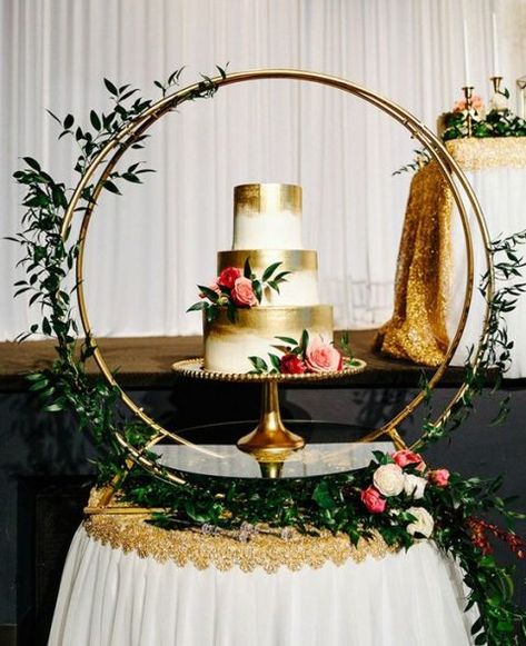 Cake Displays, Wedding Cake Display, Wedding Cake Table, Wedding Wreaths, Wedding Ceremony Decorations, Cake Table, Ceremony Decorations, Budget Wedding, Wedding Tips