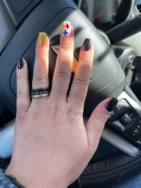 Steeler Nails Designs, Steelers Nails Ideas, Pittsburgh Steelers Nails, Steelers Nails Designs, Steeler Nails, Steelers Nails, Steelers Tattoos, Nfl Nails, Easy Nail Polish Designs