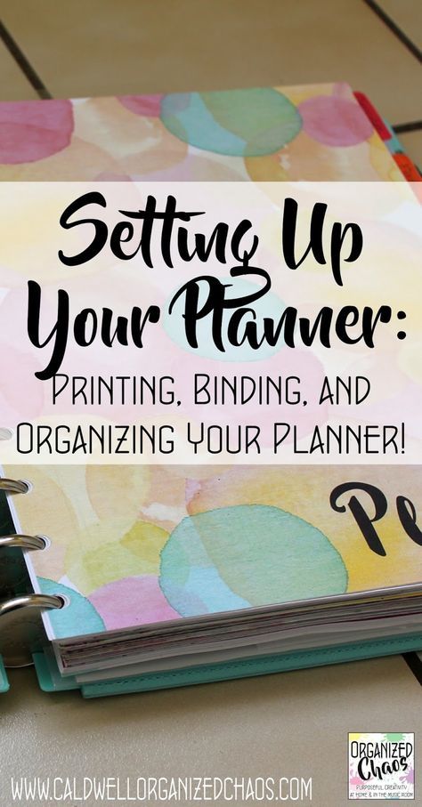 Setting Up Your Planner: printing, binding, and organizing! Organized Chaos. This post has all of the information and resource links to get your planner set up to maximize your productivity. Disc binding, home printing tips, DIY dashboard, and so much more! Journal Tips, Planner Vintage, Diy Planner Notebook, Small Business Blog, Discbound Planner, Planner Setup, Digital Media Design, Creative Planner, Planner Art