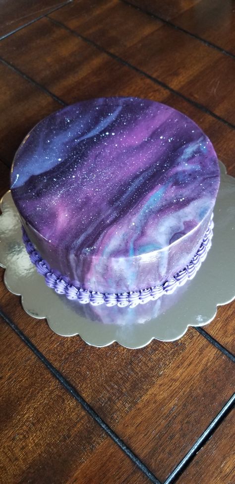 Galaxy Desserts, Purple Cakes Birthday, Galaxy Cake, Mirror Glaze Cake, Hazelnut Cake, Purple Cakes, Outer Space Birthday, Space Birthday Party, Mirror Glaze