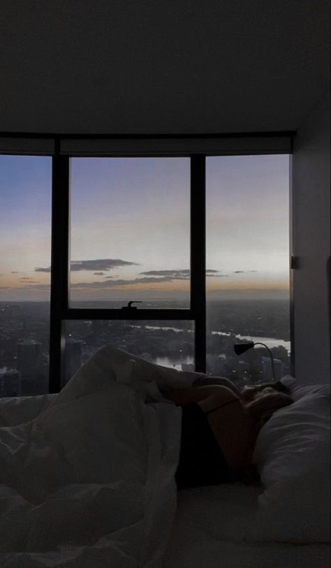 #aesthetic #sleep Naps Aesthetics, Sleep Widget Aesthetic, Dream Aesthetic Sleep, Girl Sleeping Aesthetic, Cant Sleep Aesthetic, Sleepy Core, Rest Aesthetic, Bedtime Aesthetic, Sleepy Aesthetic