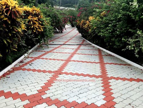 #pavermachine #pavermold #clearpolish #coloroxide #exteriorfloor #exteriordesign #paverdeck Paver Block Design, Interlock Paving, Cobblestone Walkway, Subway Tile Design, Parking Tiles, Interlocking Pavers, Pavement Design, Garden Pavers, Compound Wall Design