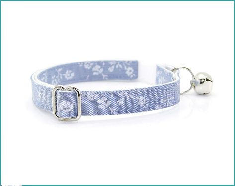 Cat Collars - With new amazing products unleashing everyday, visit to find what you have been searching for. DO IT TODAY! Katt Grejer, Flower Cat Collar, Luxury Dog Collars, Engraved Dog Collar, Cat Small, Kitten Collars, Dog Collar Bow Tie, Pattern Cat, Floral Cat